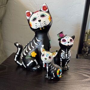 Day of the Dead Cat Figurine Set - Black and White